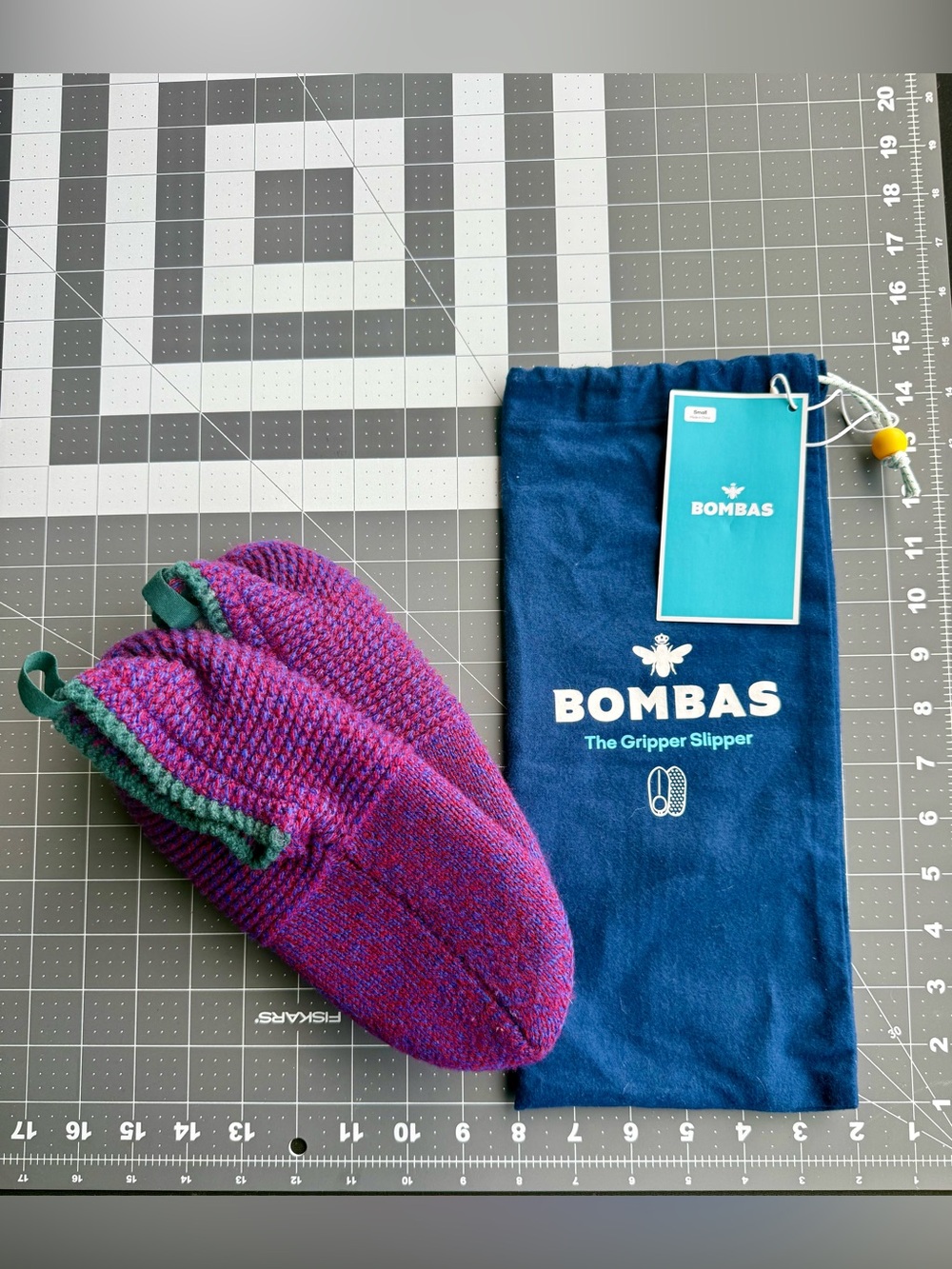 Bombas Gripper Slipper Socks * Women's Small * NWT + Pouch * Color Out of Stock - Picture 7 of 10